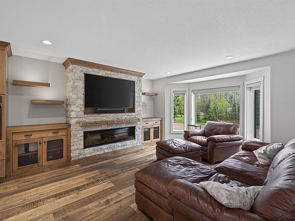3rd image of 51574 Range Rd #225A