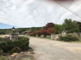 2240 Zysko Ln, Kerrville, TX 78028