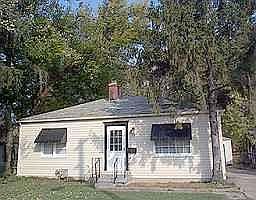 1st image of 1912 E 52nd St