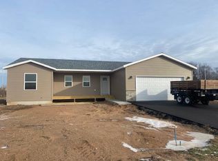 1404 Parkview Dr, Merrill, WI 54452