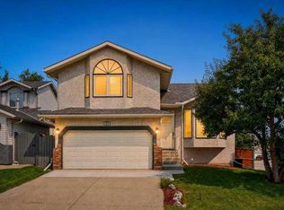 105 SW Riverview Ct SE, Calgary, AB T2C3V7