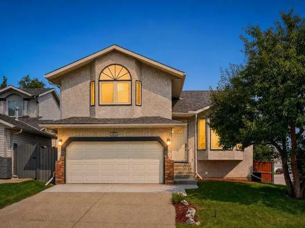 105 SW Riverview Ct SE, Calgary, AB T2C 3V7