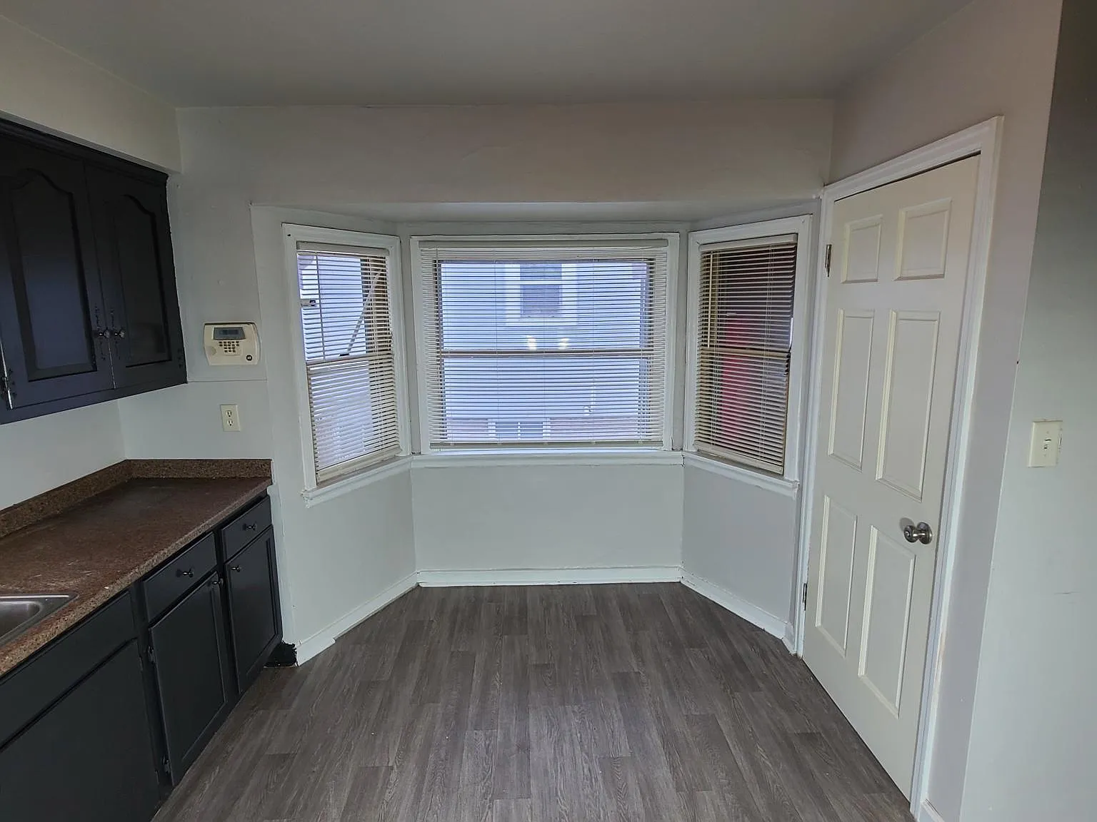 3 bed, $1,650 — Photo 3