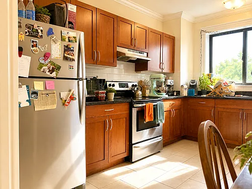 27 Glenville Ave #601 Photo 1