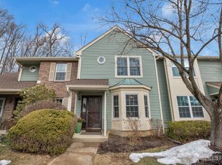 1108 Hickory Ct, Monmouth Junction, NJ 08852