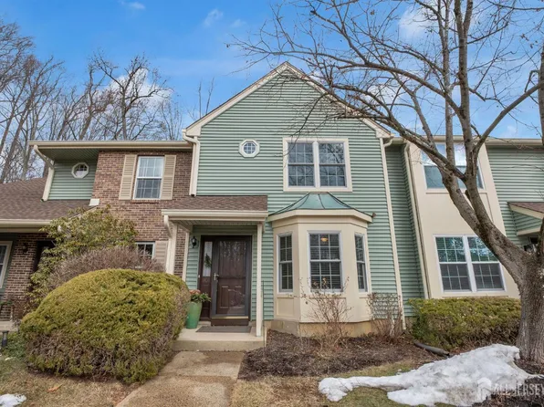 1108 Hickory Ct, Monmouth Junction, NJ 08852