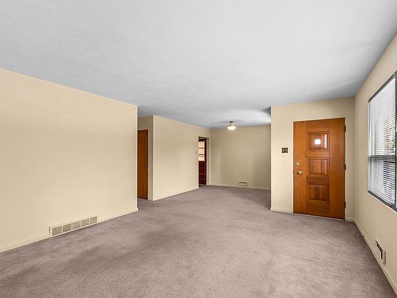 3rd image of 1704 Cecilia St