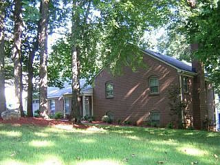 1st image of 861 Wellington Dr
