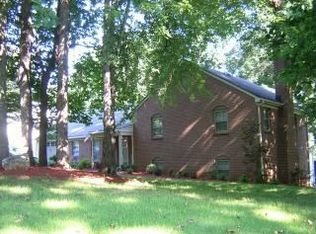 861 Wellington Dr, Forest, VA 24551