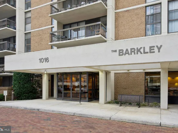 1016 S Wayne St APT 605, Arlington, VA 22204