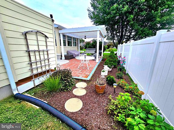 5th image of 38269 Waterway Dr