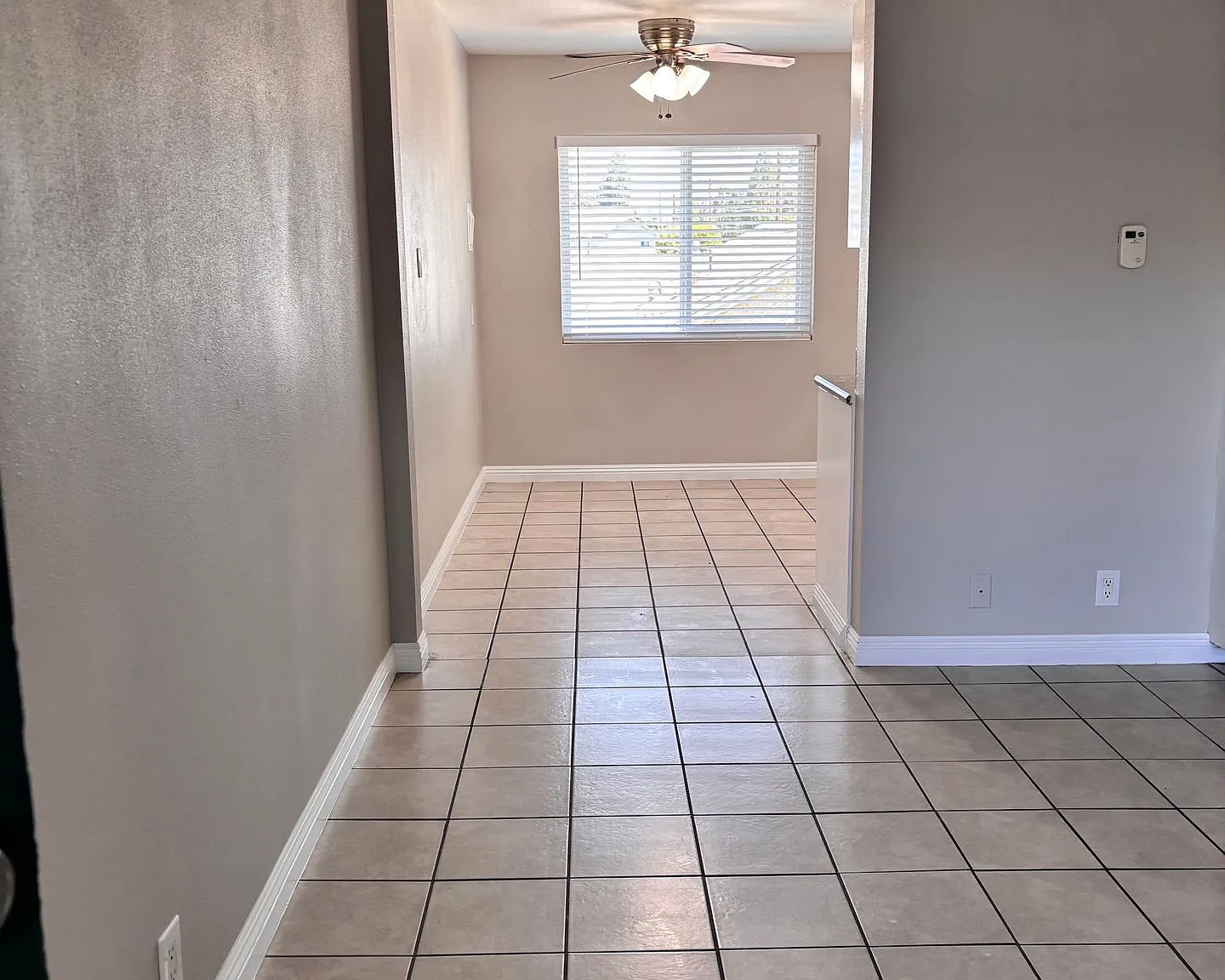 Renovated 2 Bedroom 1 Bathroom — Photo 4