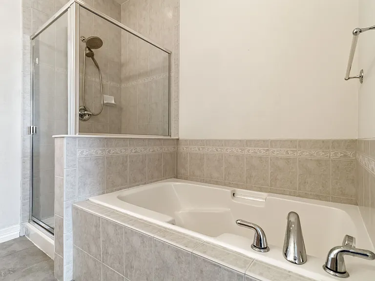 9219 Kornbrust Cir — Photo 17