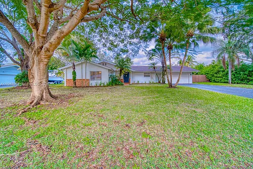 12620 SW 114th Ave Photo 1