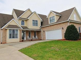 821 Rangewood Rd, Piney Flats, TN 37686