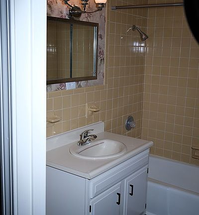 5th image of 1620 Plymouth Dr