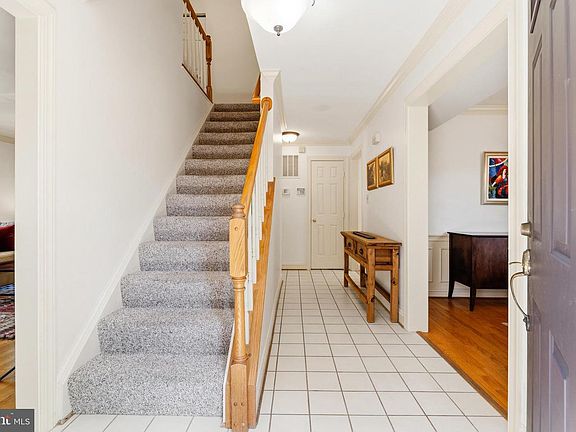 4th image of 6518 Milva Ln