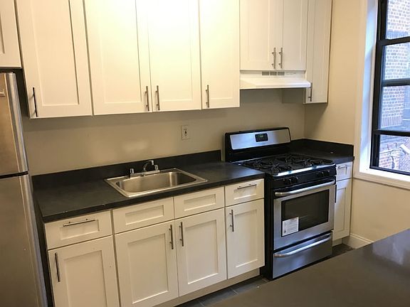 3rd image of 201 Linden Blvd APT B5