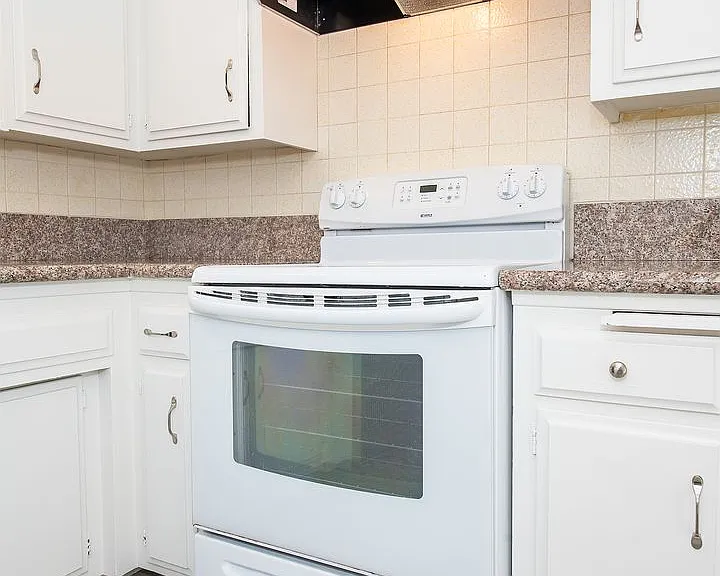 216 Palmetto Dr — Photo 28