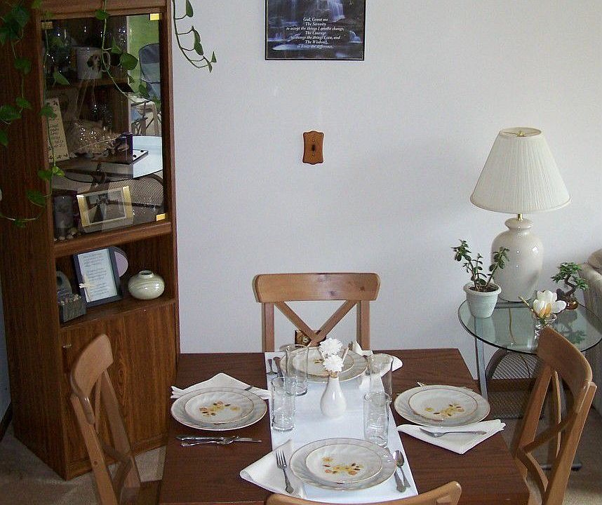 2nd image of 106 Cobblestone Ct
