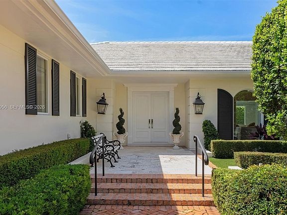 5th image of 55 La Gorce Cir