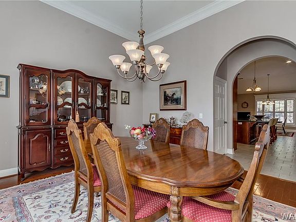 4th image of 2608 Lake Crest Ln