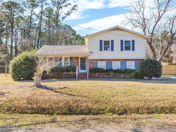 22 Pelican Point Road, Wilmington, NC 28409