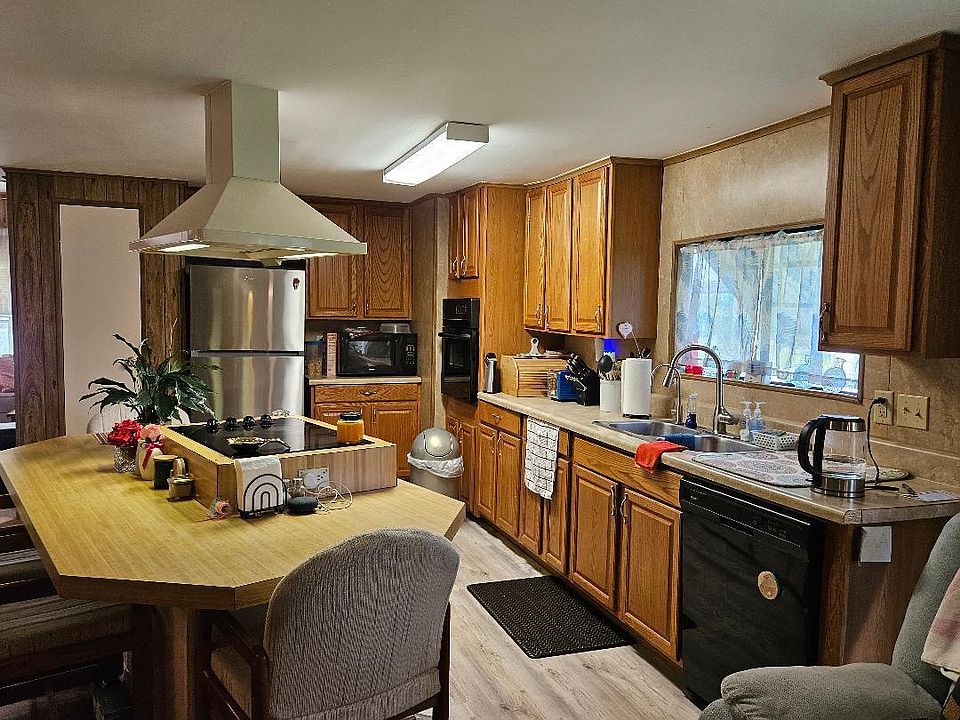 1st image of 8073 SE Saratoga Drive
