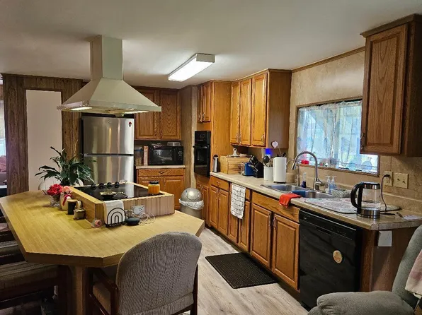 8073 SE Saratoga Drive, Hobe Sound, FL 33455