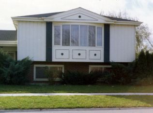 5800 Rose Ave, Countryside, IL 60525