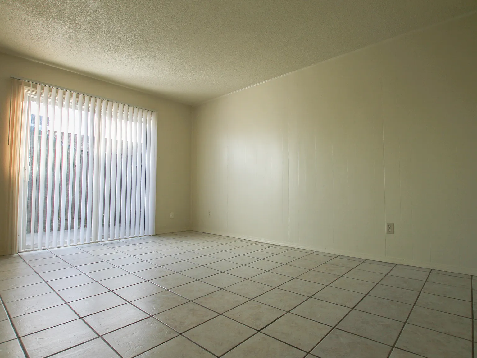 201 East Sequoia Avenue - 4 — Photo 3