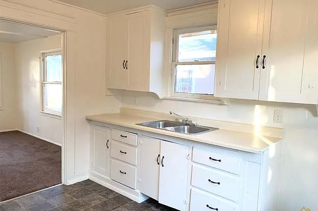 118 Eye St — Photo 20