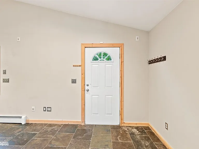 3800 N Engstrom Rd — Photo 4