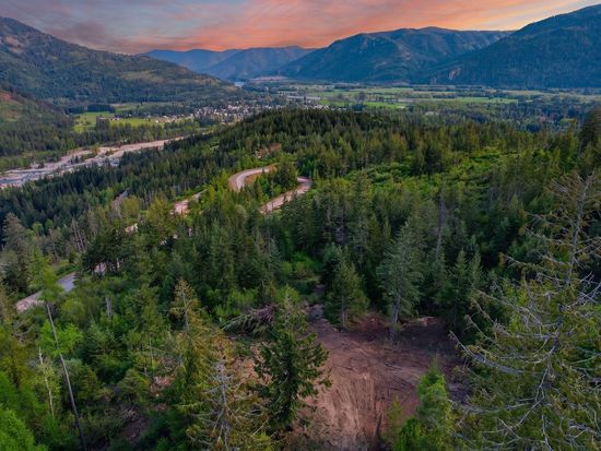Nka Majestic Mountain Rd, Clark Fork, ID 83811