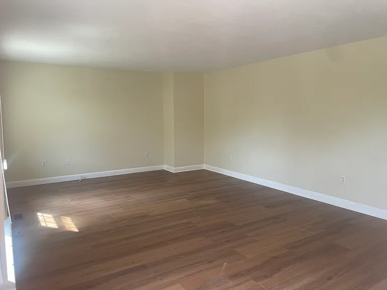20 Harriet Thayer Ave #18 — Photo 2