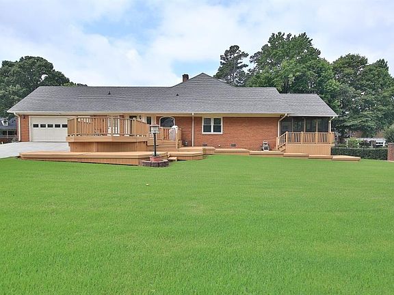 5th image of 781 James Cir
