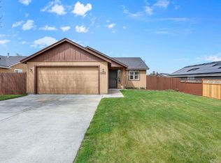 2643 NE 5th St, Redmond, OR 97756