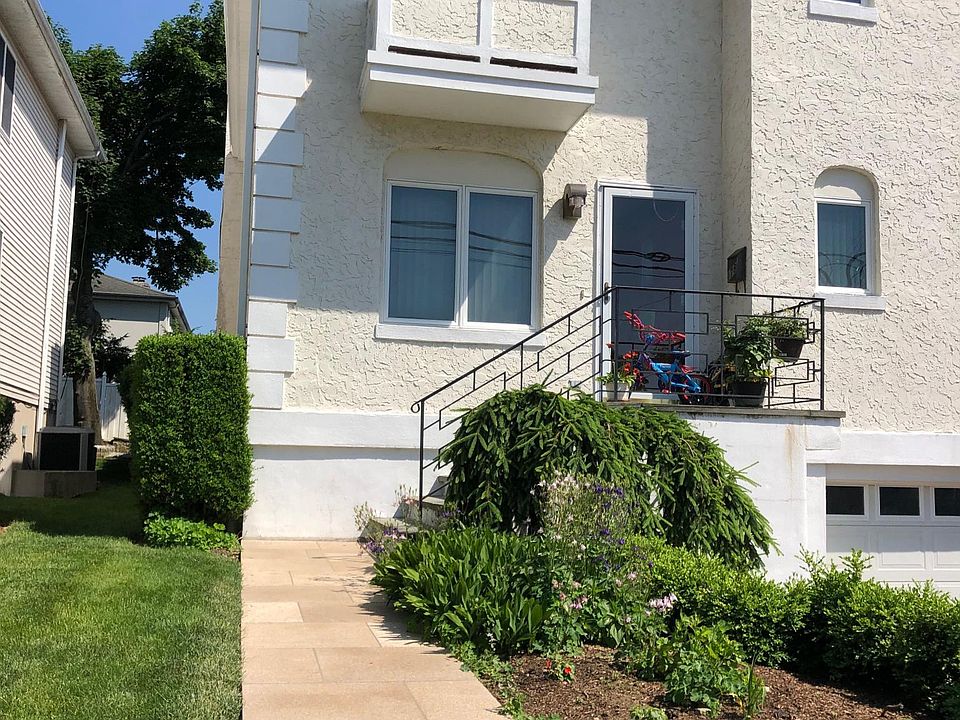 1st image of 180 Park Ln #2
