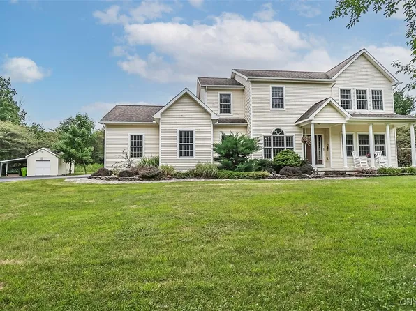 316 Deep Springs Dr, Chittenango, NY 13037