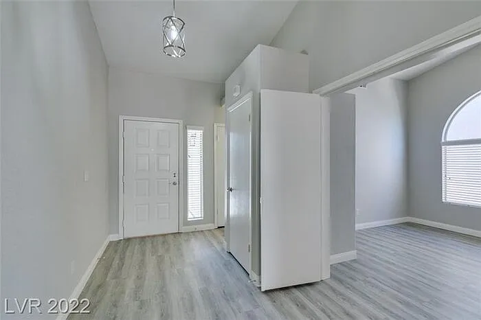 3 bed, 2.0 bath, 1696 sqft, $2,195 — Photo 4