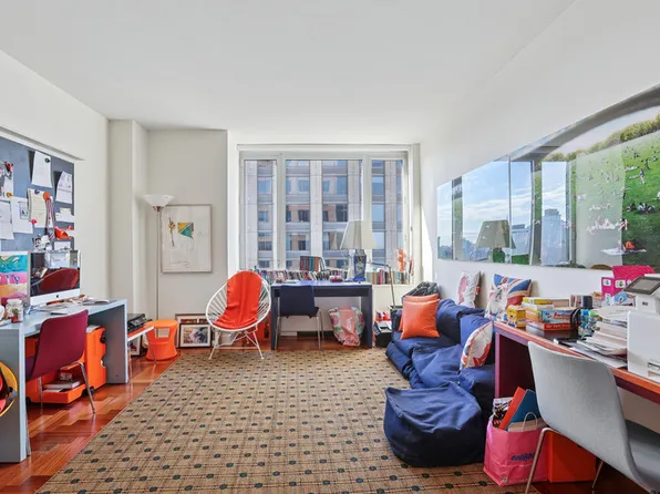 220 Riverside Boulevard image 17 of 28