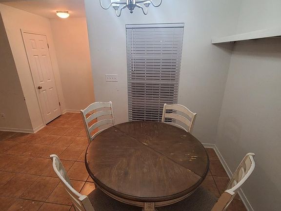 5th image of 8390 Country Walk Dr APT A