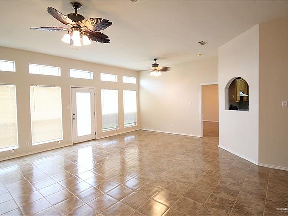 4th image of 2404 Ulex Ave