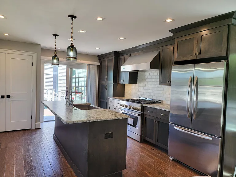 731 N Stokes St — Photo 2