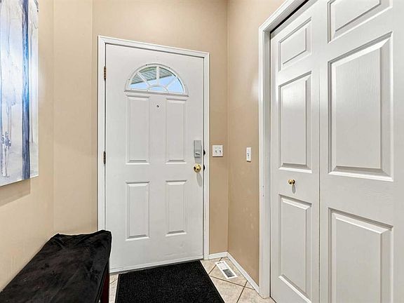 2nd image of 113 N Rocky Ridge Point NW
