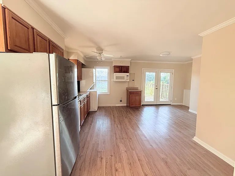 5042 Alrose Ave — Photo 10