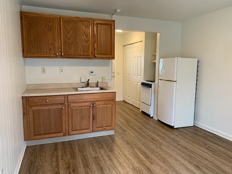 10 Belchertown Rd — Photo 2