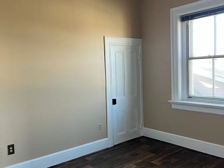1 W Main St #6 — Photo 5