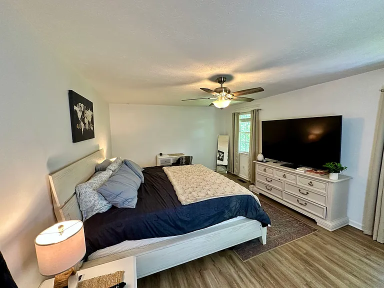 10117 Wolf Den Ln — Photo 10