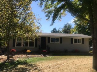 105 Hillman St, Washington, IL 61571